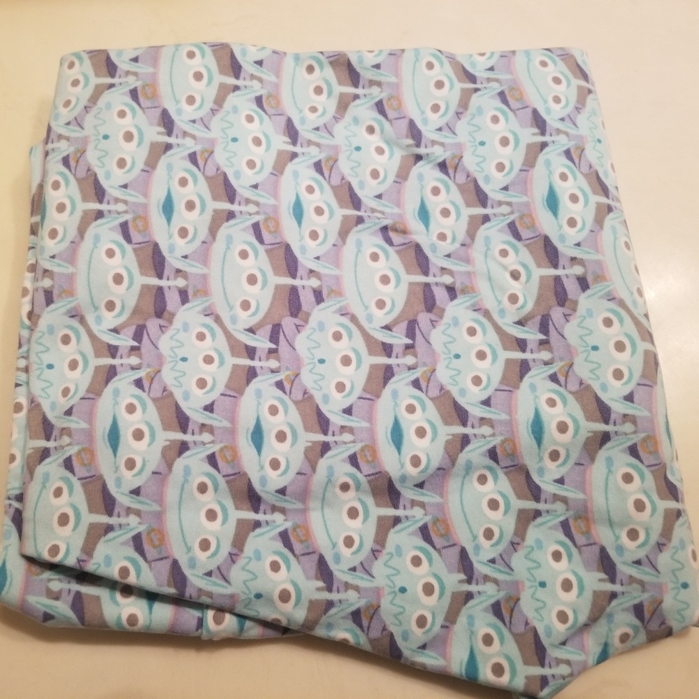 Lularoe disney leggings